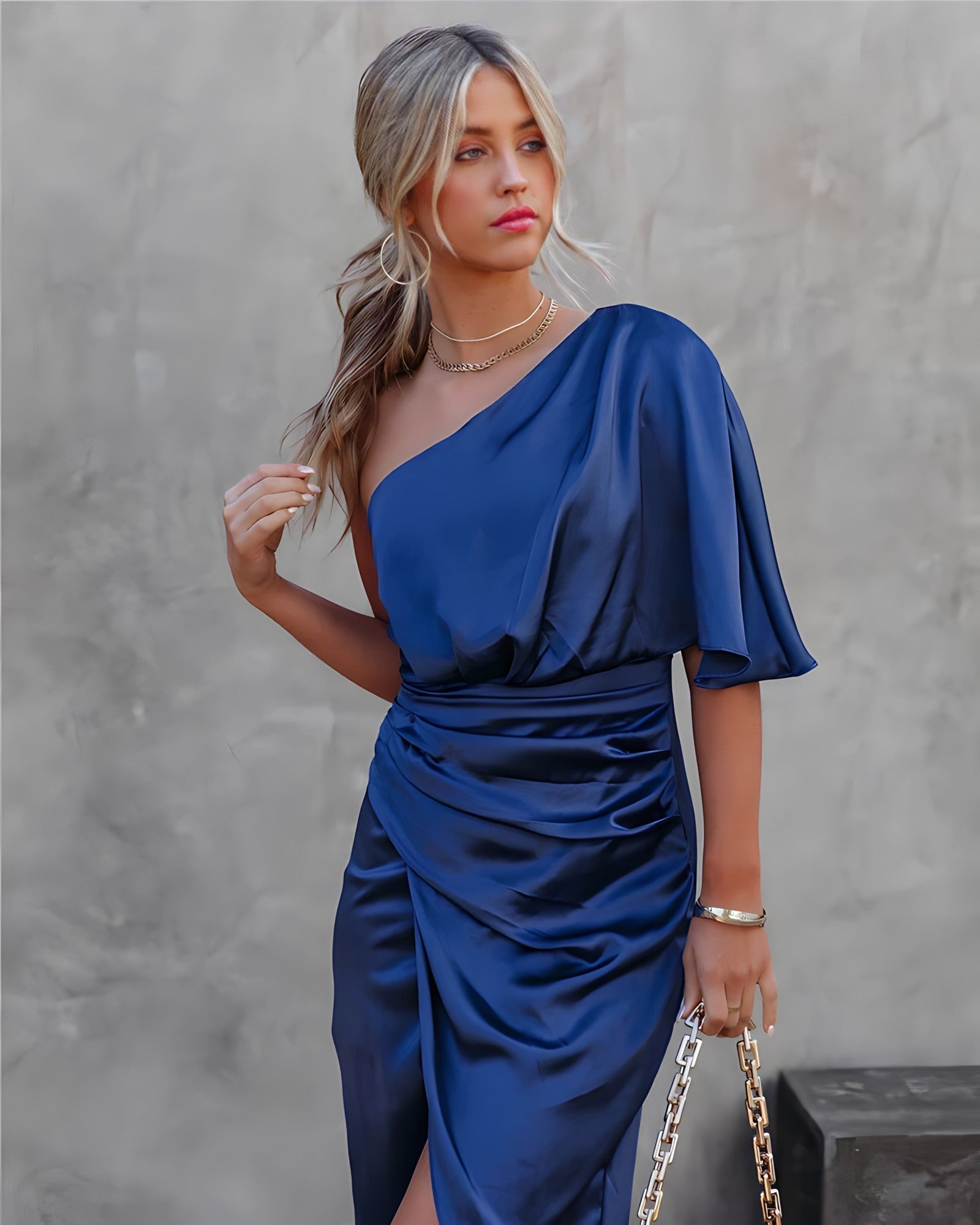 ARIANA – Seiden Cocktailkleid mit Spaghettiträgern