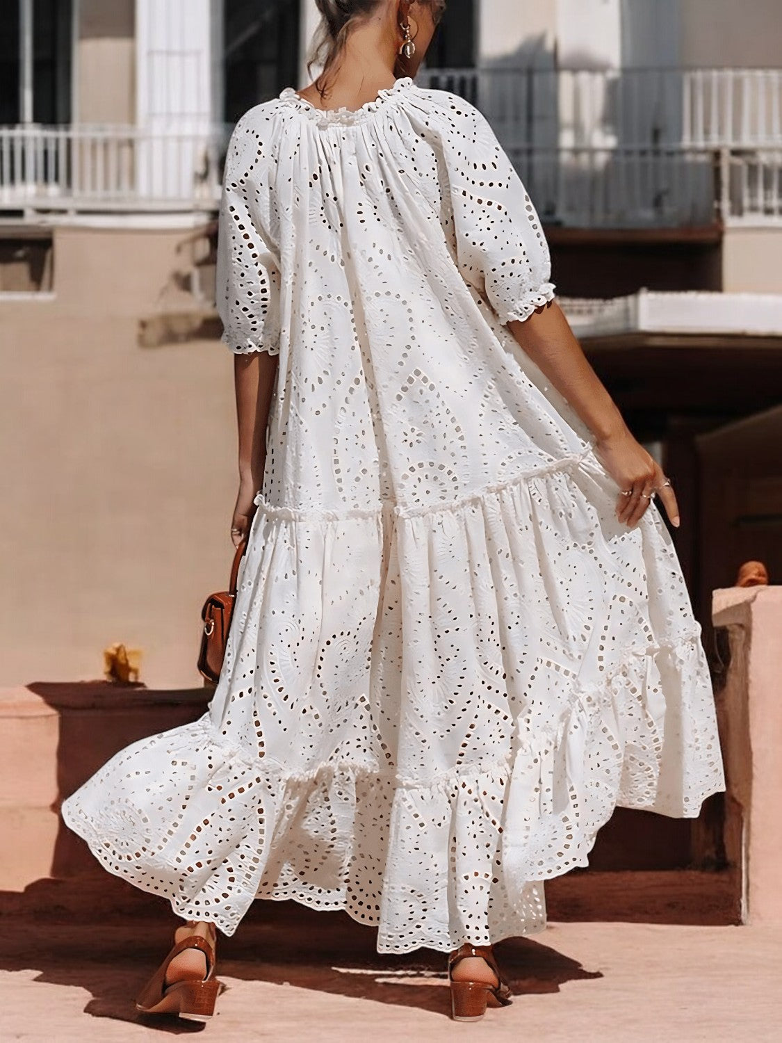 SOMMER CHIC – Baumwollkleid mit Bindegürtel und Volants