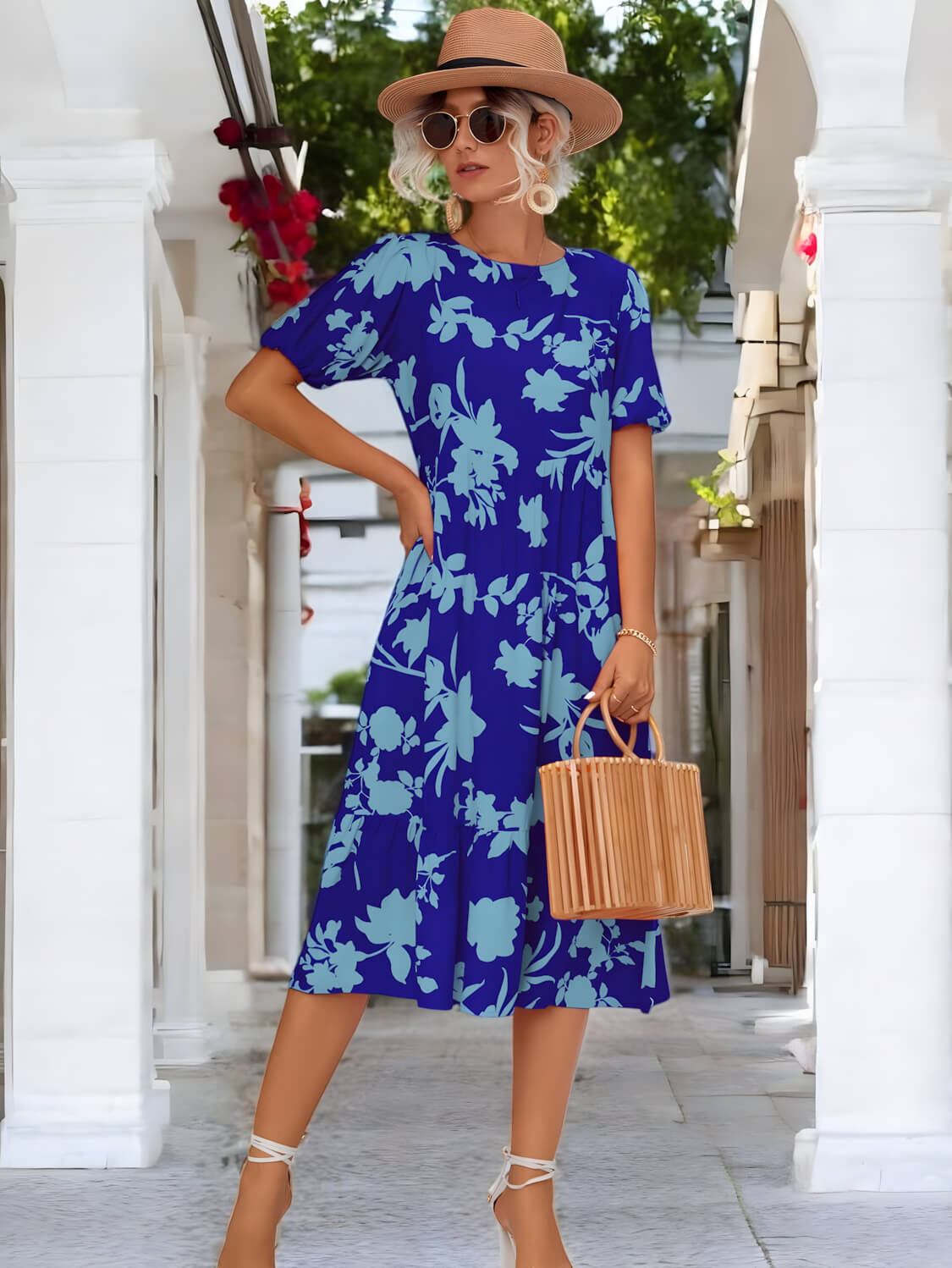 BLOSSOM ELEGANCE – Midi Kleid mit Puffärmeln und Blumenmuster