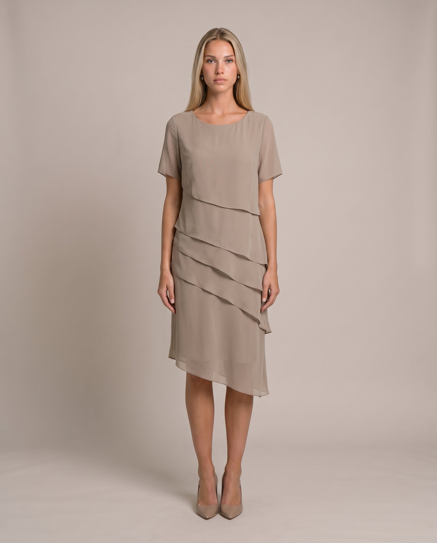 TESS Chiffonkleid für Damen in Khaki, gestuftes Kleid