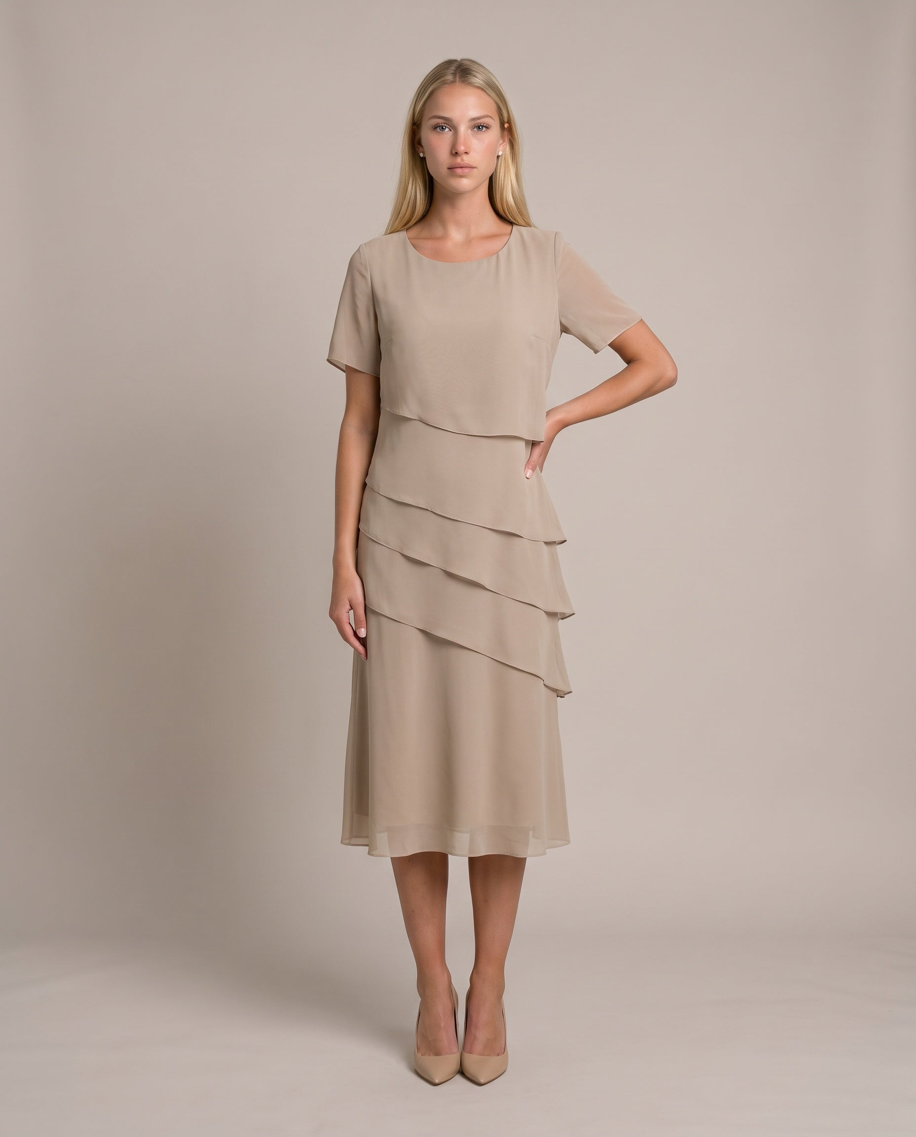 TESS Chiffonkleid für Damen in Khaki, gestuftes Kleid